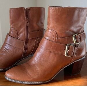 Anne Klein Genuine Leather Ancle Boots, size 8
